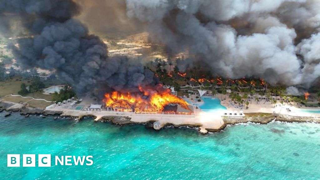 Tourist dies in Dominican Republic luxury resort fire - BBC